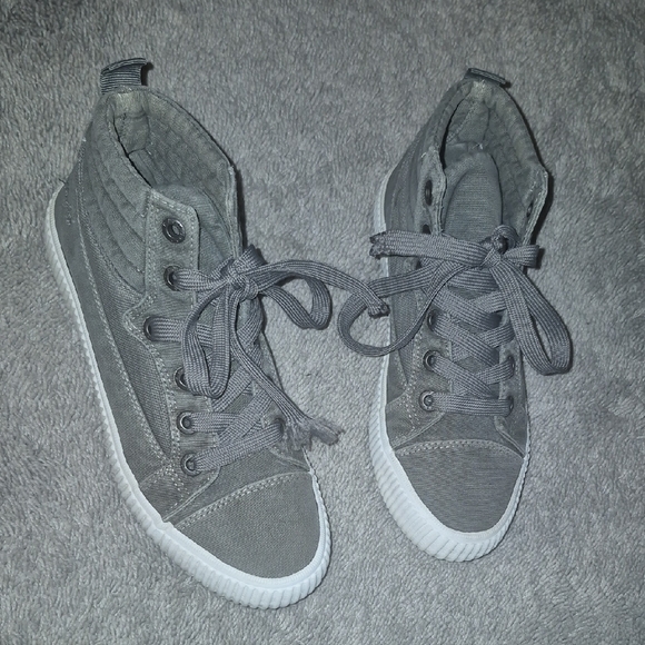 Gray Blowfish Sneakers Size 7.5 - Picture 6 of 8